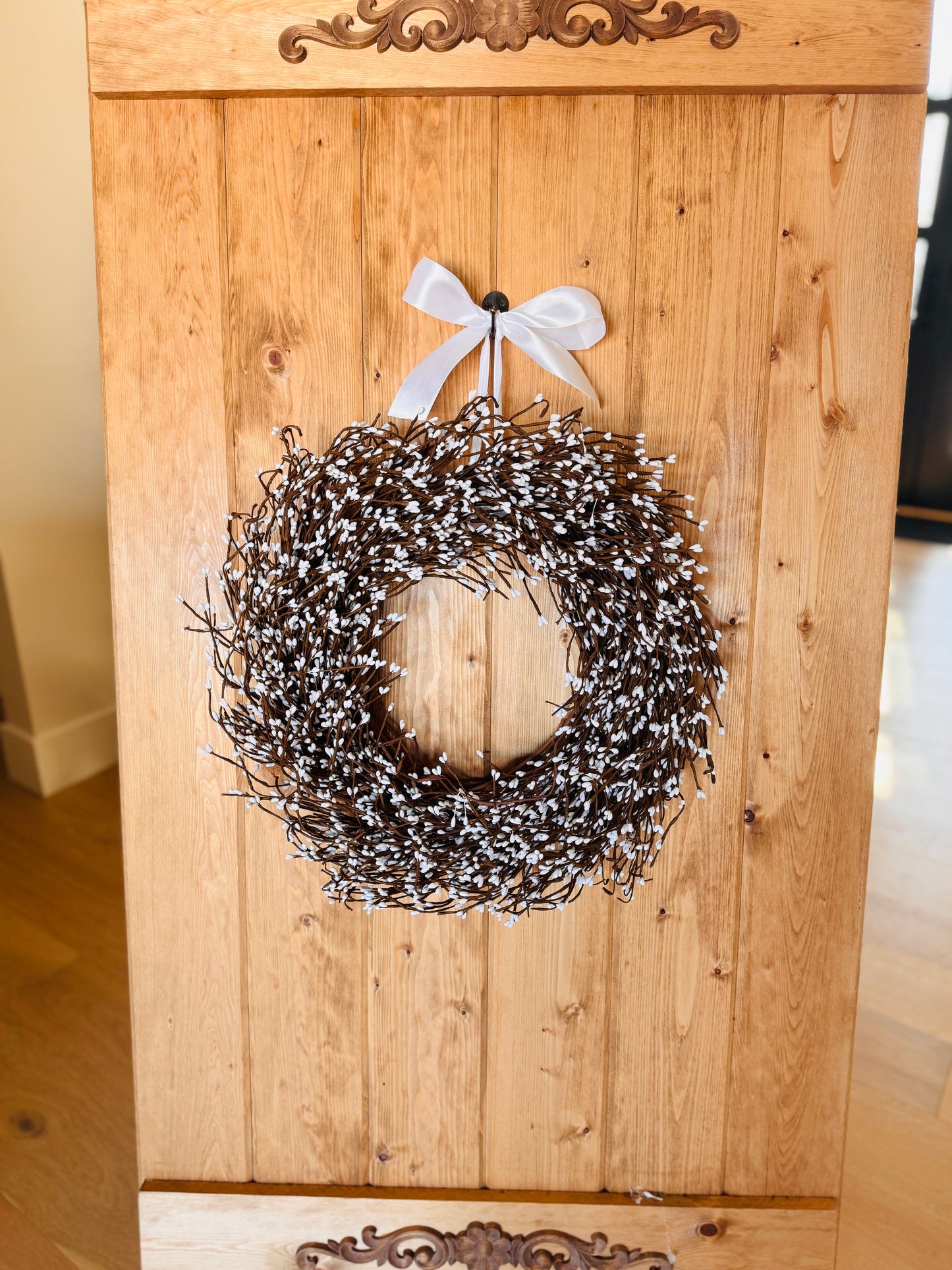 The Purest - White Pip Berry Wreath