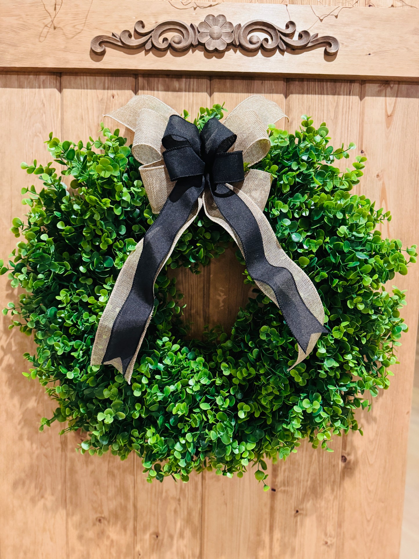 The Antebellum - Boxwood Wreath with Bow